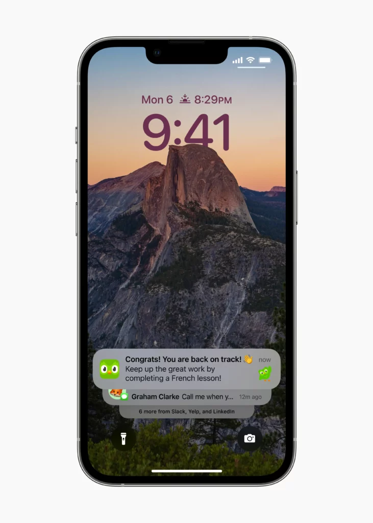 Apple WWDC22 iOS16 Lockscreen Notifications 220606 Apple WWDC22 iOS16 Lockscreen Notifications 220606