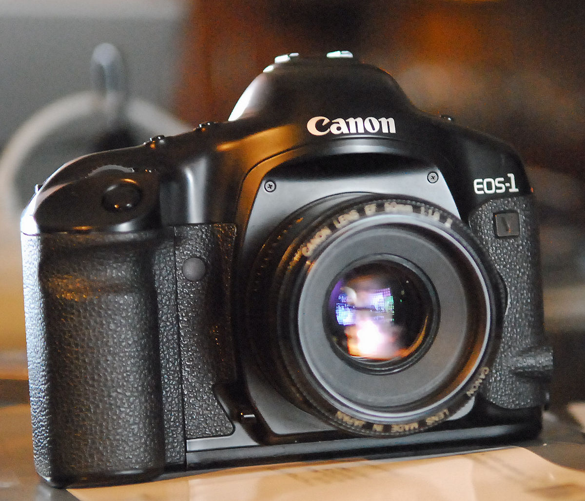 1200px Canon EOS 1V 1 nezpqk 1200px Canon EOS 1V 1 nezpqk