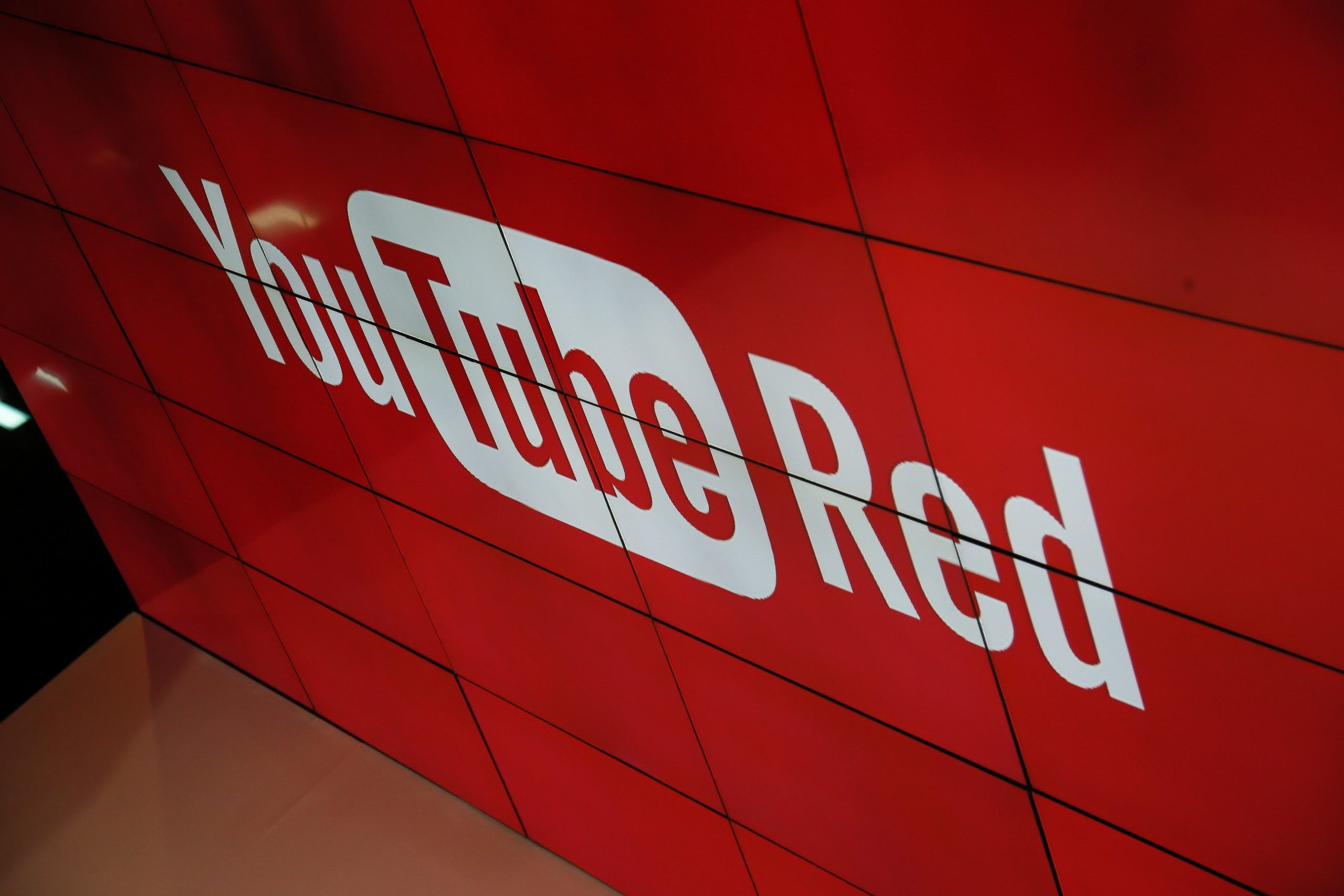 YouTube Red linusg scaled Youtube Red: i video ora si pagano