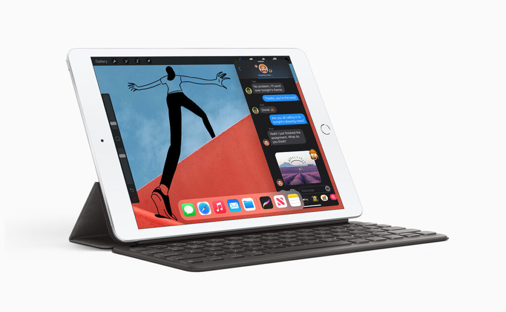 ipad8 keyboard iPad 10." di ottava generazione con Smart Keyboard - Immagine ufficiale da Apple newsroom