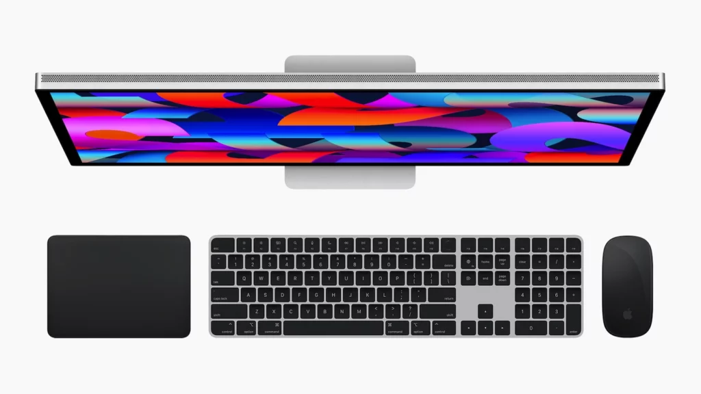 Apple Studio Display Magic Trackpad Keyboard Mouse 220308 11.36.41 Apple Studio Display Magic Trackpad Keyboard Mouse 220308 11.36.41