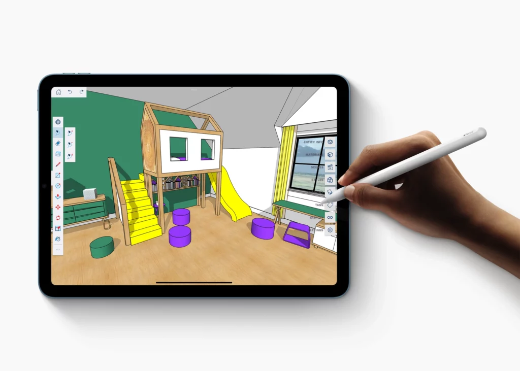 Apple iPad Air Apple Pencil lifestyle 220308 Apple iPad Air Apple Pencil lifestyle 220308